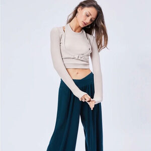 Cinder Long Sleeve  Buckle Top in Grey